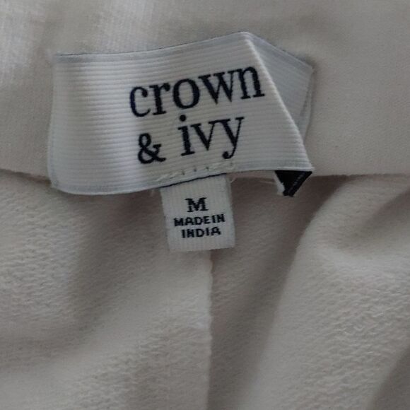 Crown & Ivy white lace trim skirt/skort Sz M NWOT - Picture 5 of 5